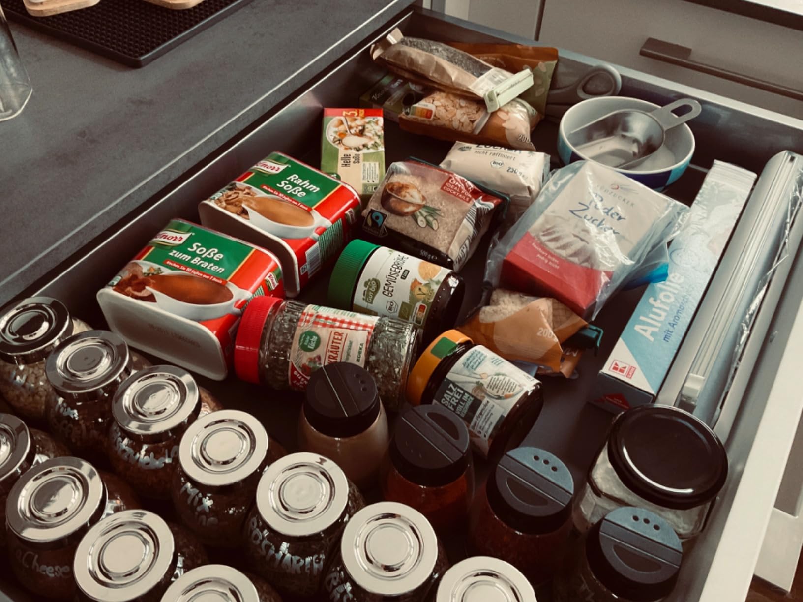 Zwölf Stück top